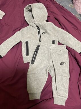 Toddler Nike Tech Fleece Full-Zip Set Size 2T